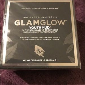GLAMGLOW Youth Mud Facial Growth Stimulating Treatment! NWT